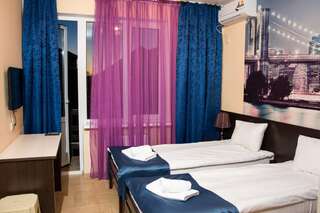 Гостиница Парус Адлер Двухместный номер с 2 отдельными кроватями и балконом.-4
